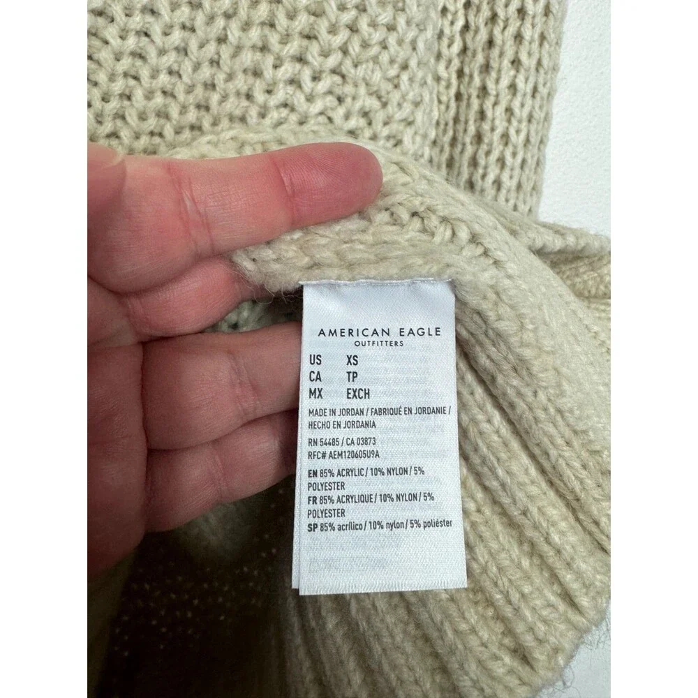 American Eagle XS Sweater Cream Oversized Chunky Knit V-Neck Pullover NWT